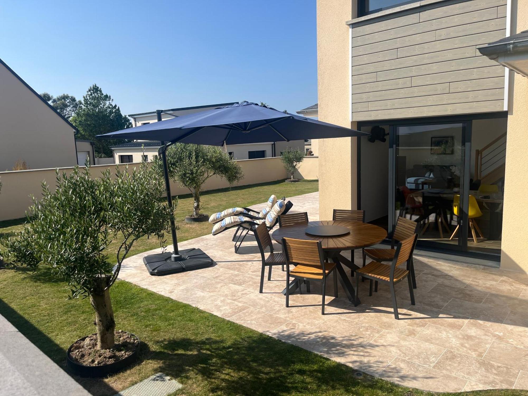 Gouville-sur-Mer Beach House מראה חיצוני תמונה